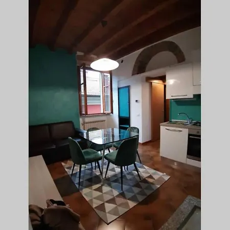 Tiffany House شقة كومو
