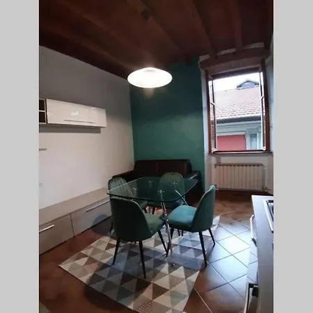 Tiffany House كومو